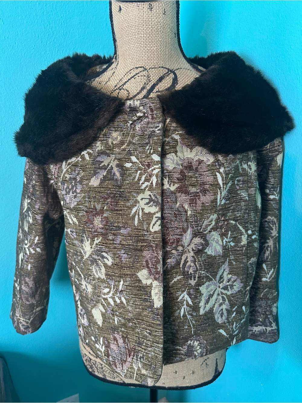 #215 Tracy Reese Floral Brocade Jacket with Faux Fur Collar P
